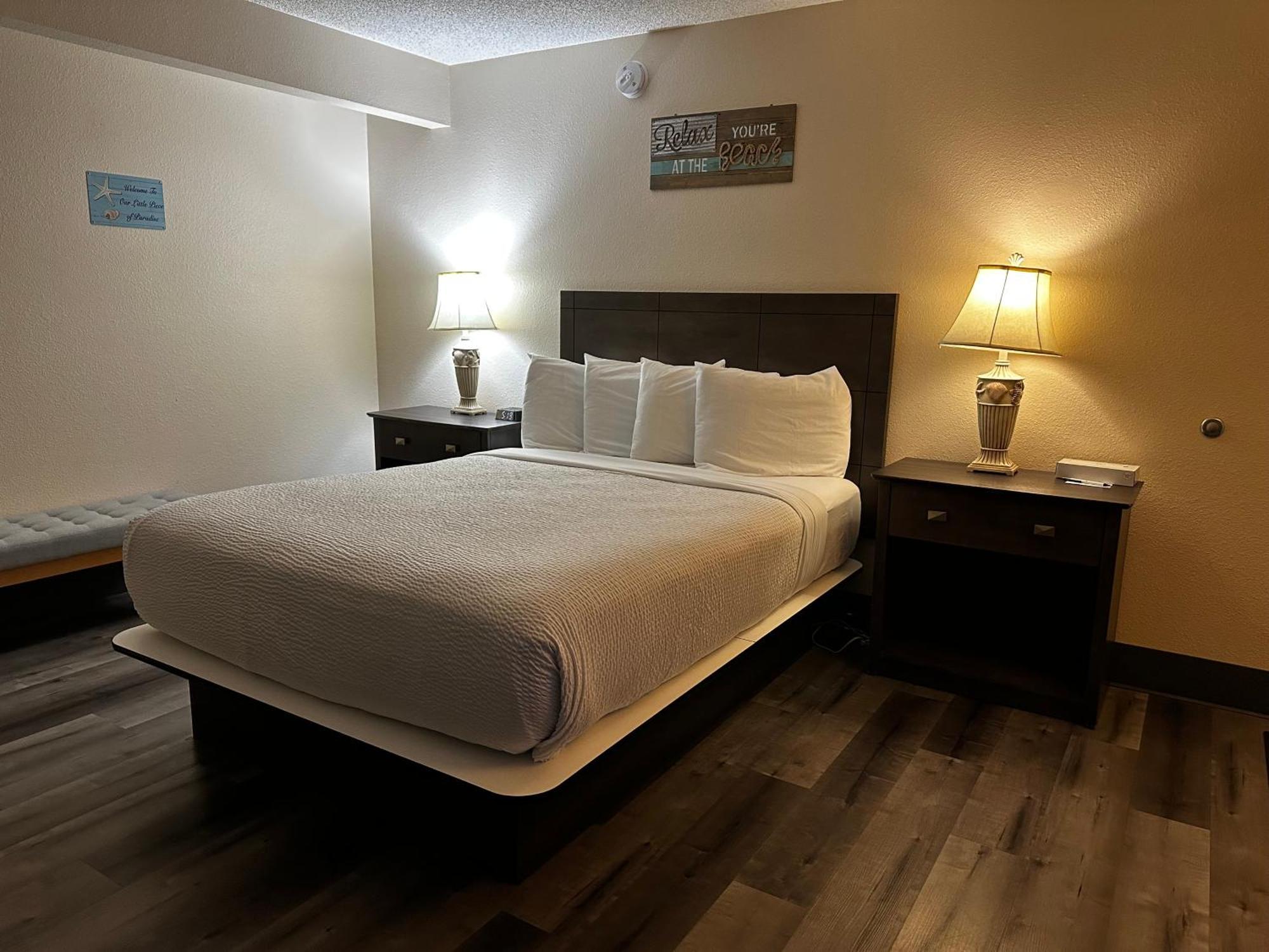 Inn At The Sea Long Beach Room photo