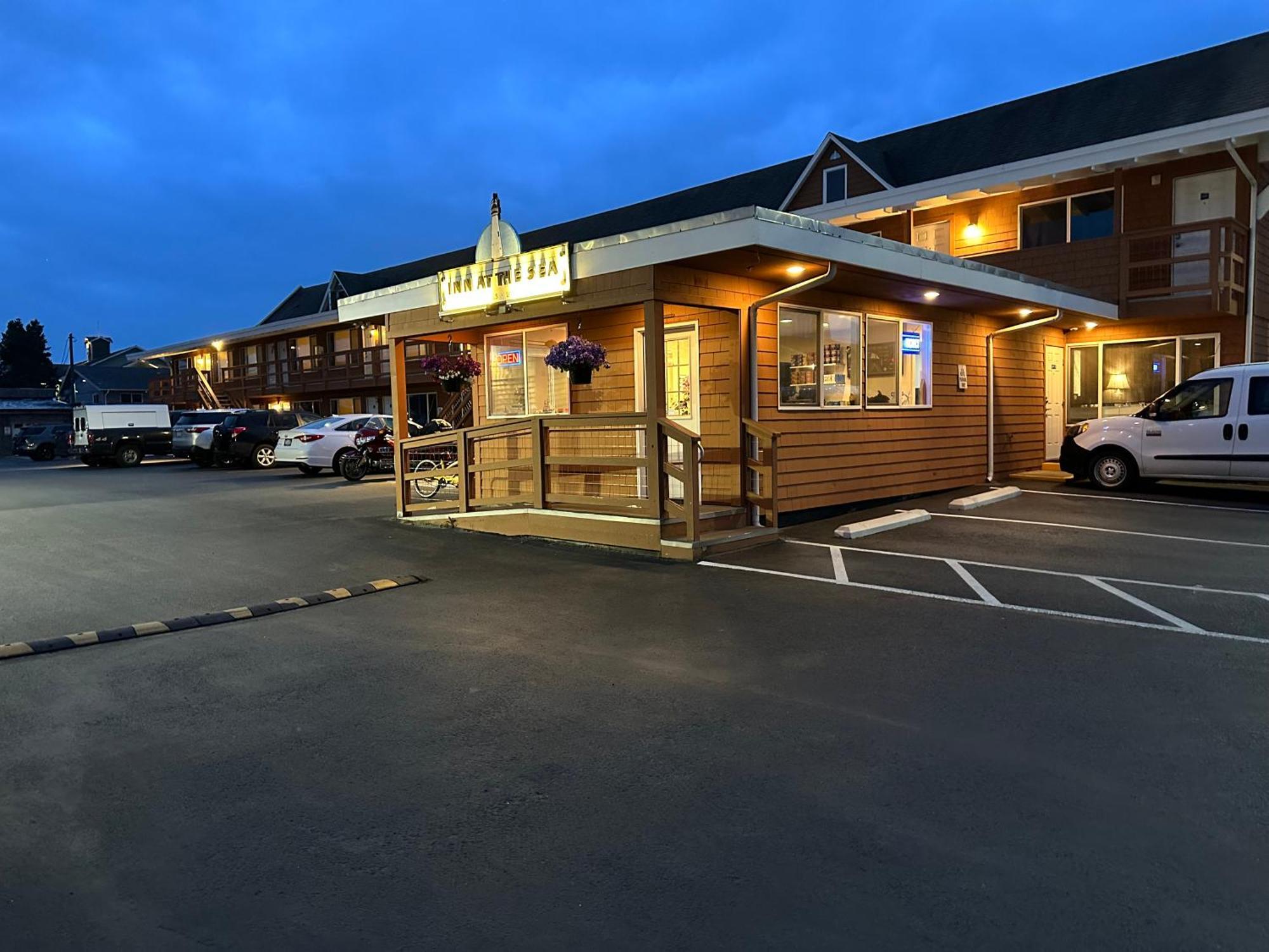 Inn At The Sea Long Beach Exterior photo